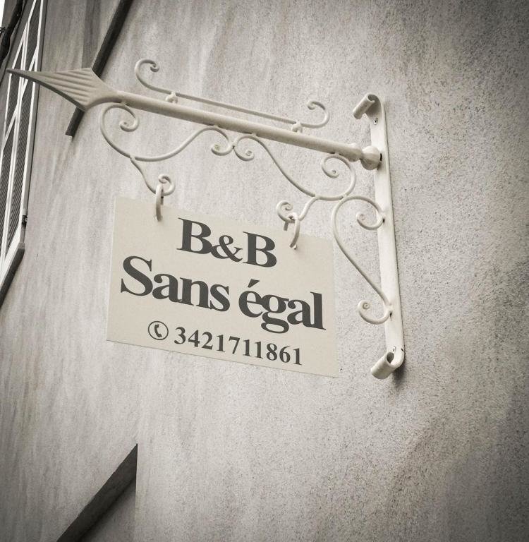 Camera doppia Standard "B&B Sans égal", con camere private e appartamenti al piano terra a Biella