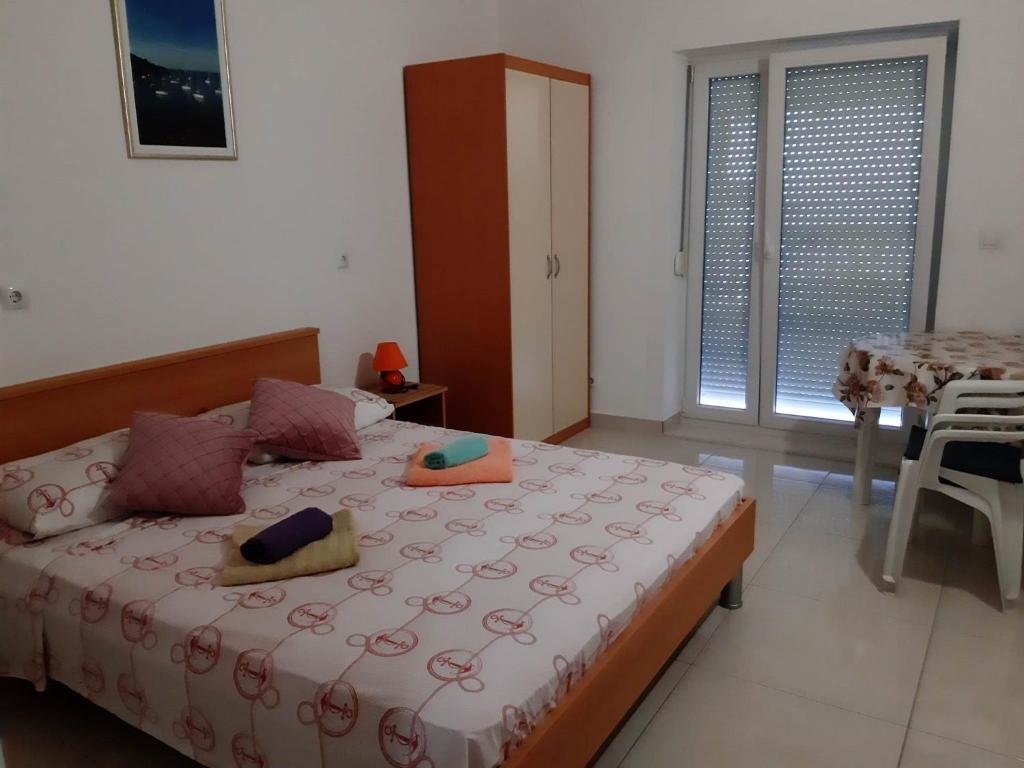 Standard Double room with sea view Apartments Franka Saplunara