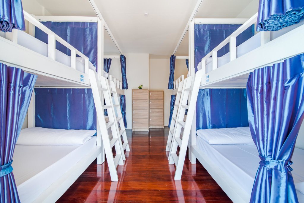 Cama en dormitorio compartido (dormitorio compartido femenino) SleepEasy Beach Hostel Huahin