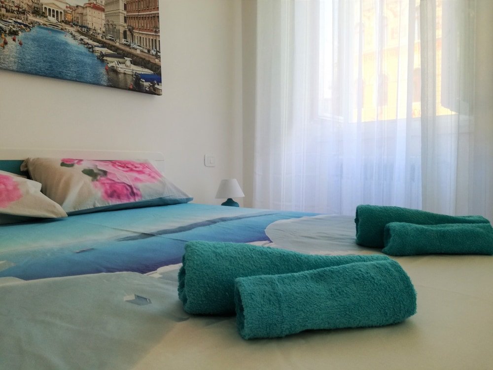 Suite con balcón Trieste Center Rooms & Apartments