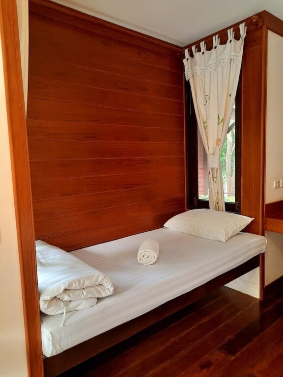 Standard Double Family room with balcony Baan Duangkaew Resort