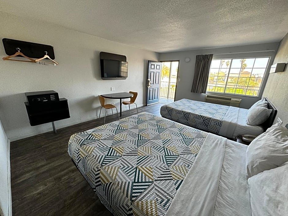 Standard room Motel 6-Delano, CA