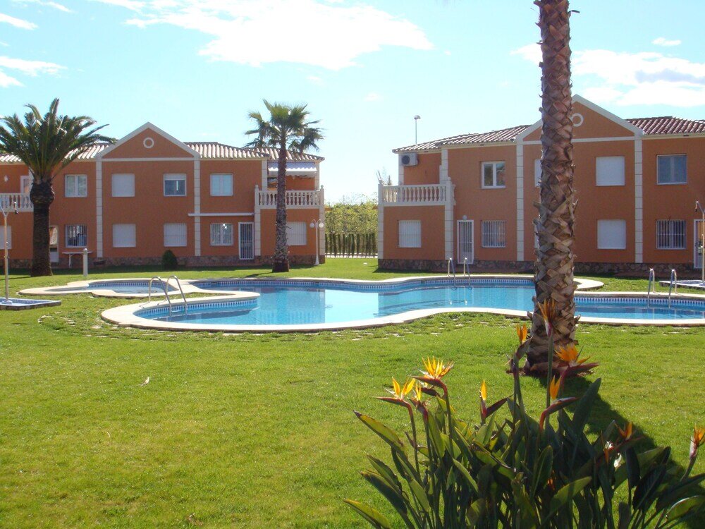 Апартаменты Apartamentos y Villas Oliva Nova Golf Resort