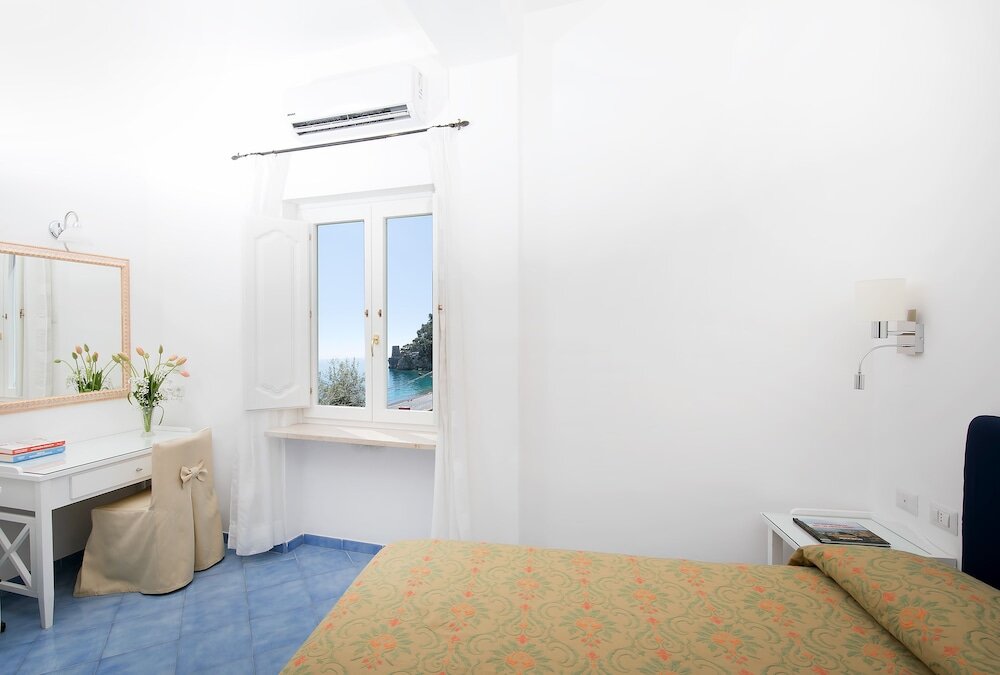 Standard Family room with sea view Hotel Pupetto
