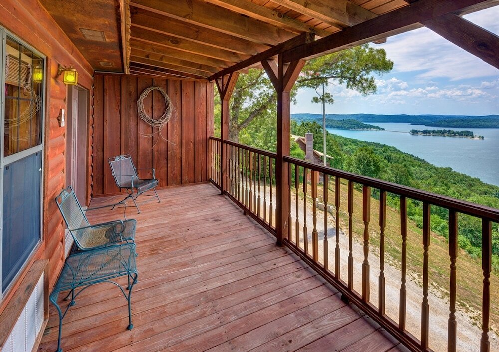 Suite doppia con balcone e con vista sul lago Sugar Ridge Resort