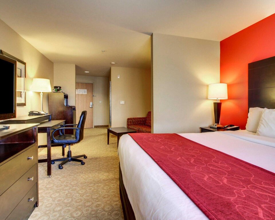 Люкс c 1 комнатой Comfort Suites Gulfport