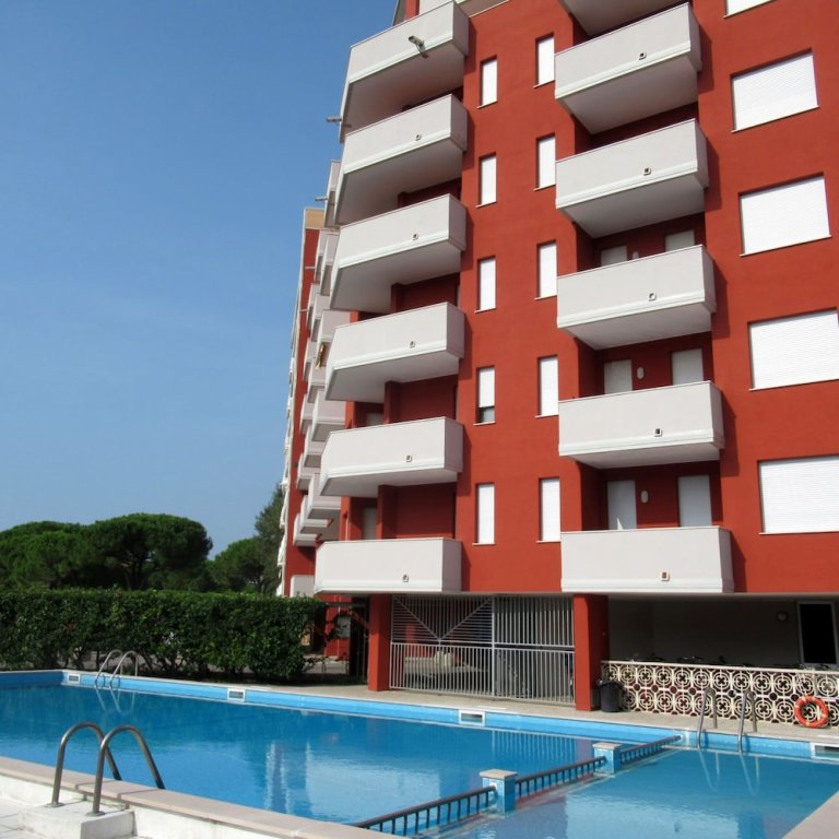 Apartment Apartment For 5 People-swimming Pool, near the beach