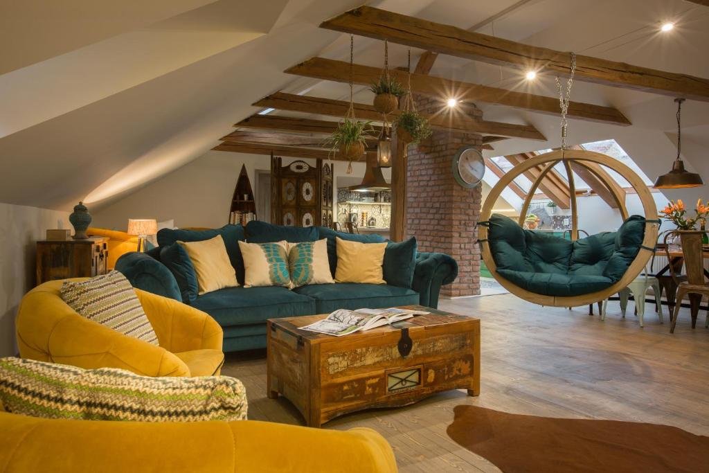 Apartment Old Town Boho Chic Attic
