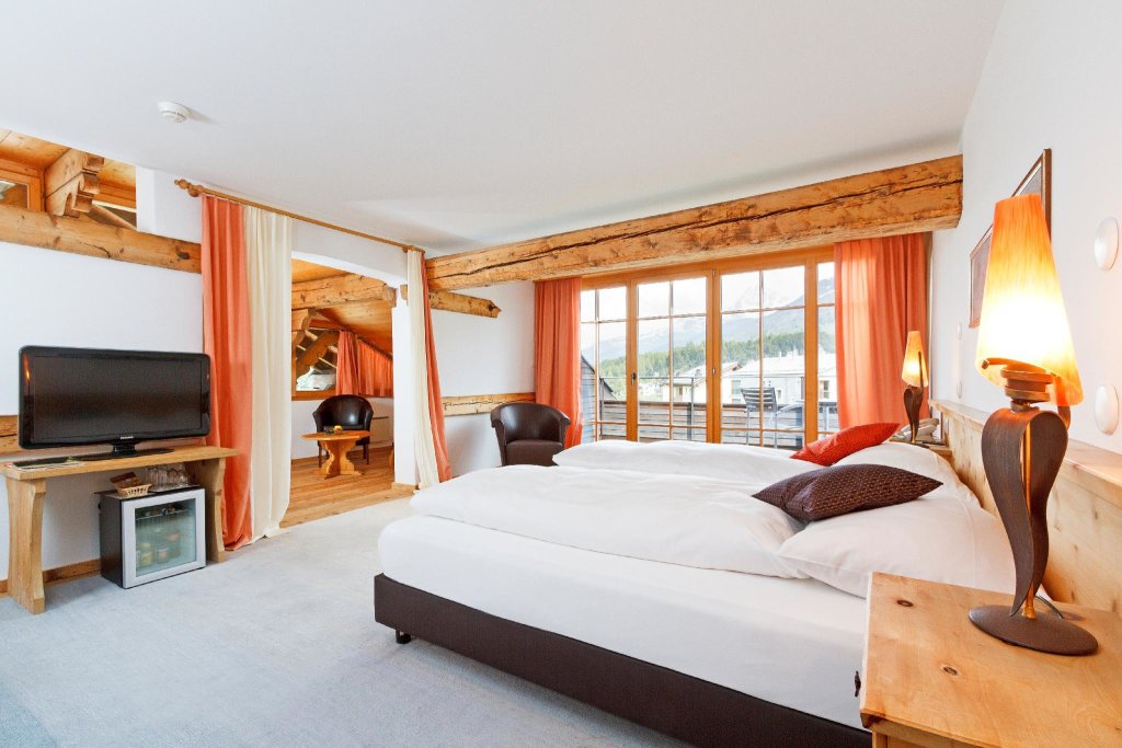 Полулюкс с видом на озеро Schweizerhaus Swiss Quality Hotel