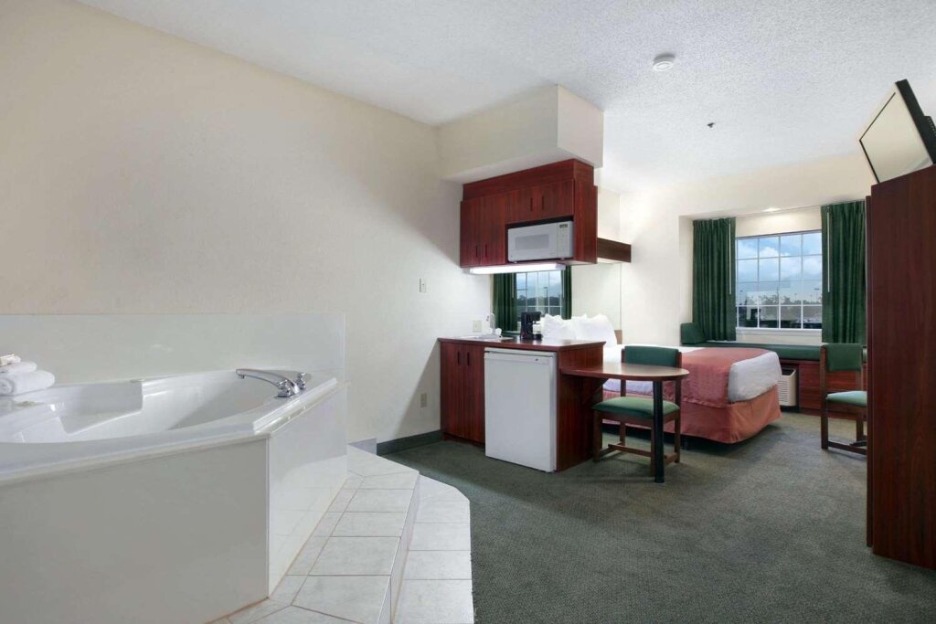 Номер Standard Trident Inn & Suites, Baton Rouge