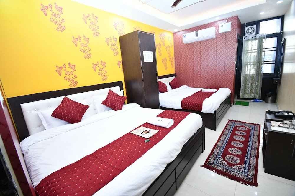 Четырёхместный номер Deluxe Hotel Devbhoomi Inn
