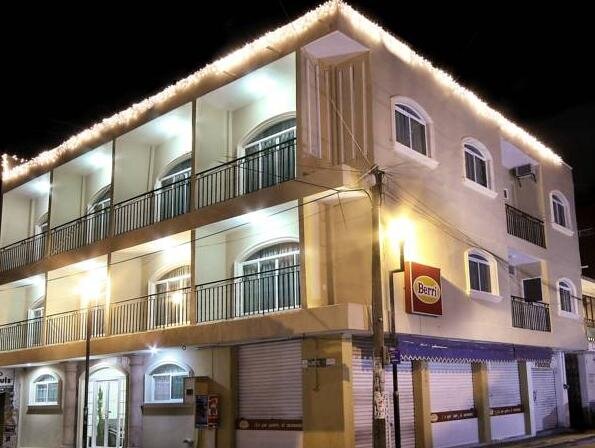 Четырёхместный номер Standard с видом на город Hotel San Miguel, en el Centro - Desayuno Gratis