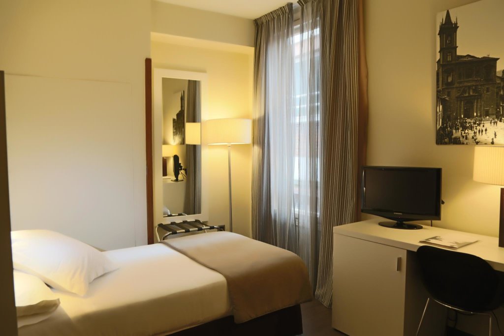 Single room Gran Hotel España