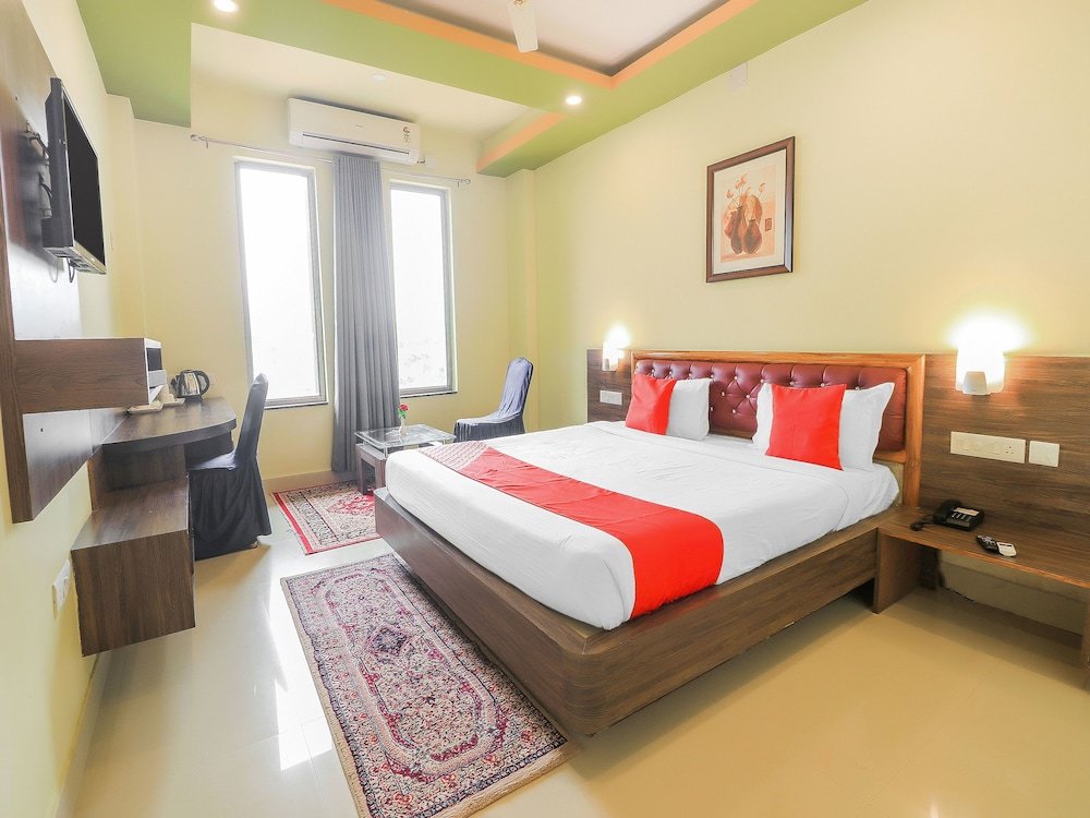 Standard chambre OYO 7583 Hotel Suraj Palace 1