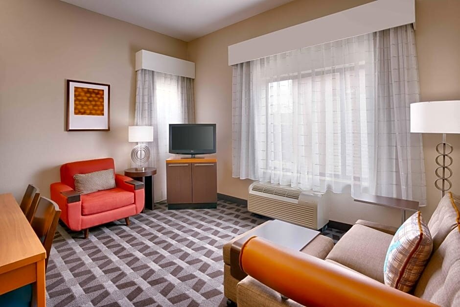 Четырёхместный люкс с 2 комнатами TownePlace by Marriott Suites Elko