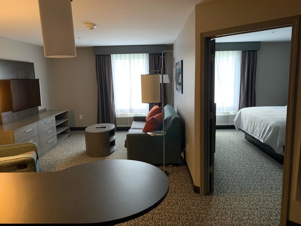 Двухместный люкс c 1 комнатой Candlewood Suites - Lebanon, an IHG Hotel