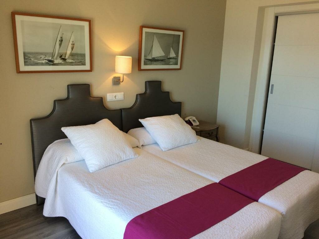 Двухместный номер Standard с видом на море Javea Villa Sleeps 8 with Pool Air Con and WiFi