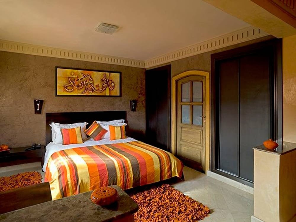 Вилла с 6 комнатами с балконом Authentic villa 6 royal suites with breakfast - by feelluxuryholidays