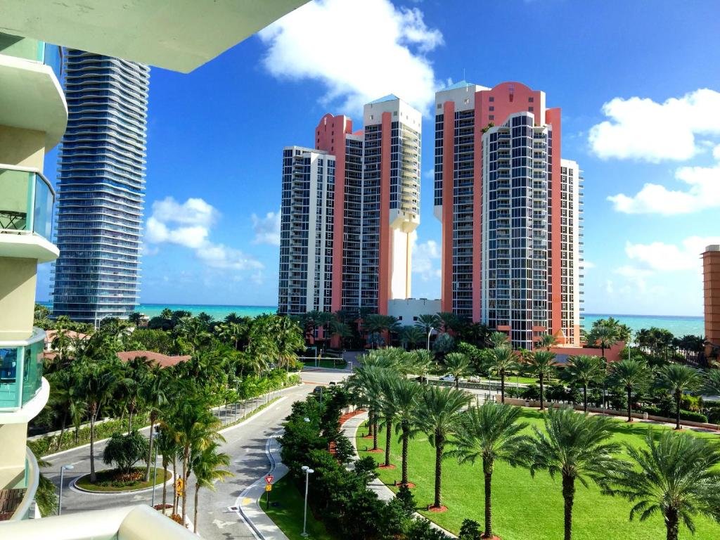 Апартаменты Luxury Miami Condos