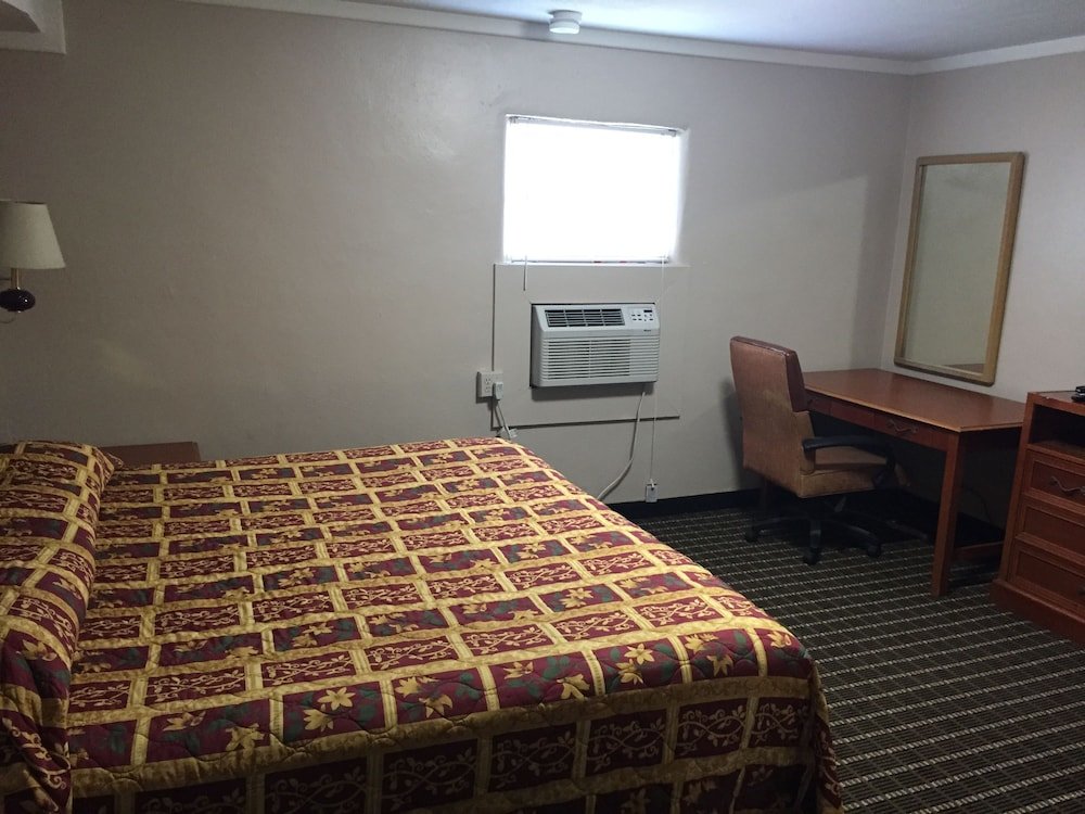 Standard room Economy Motel