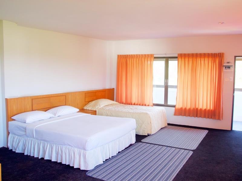 Deluxe Triple room with view Sichang Shine Khao Resort