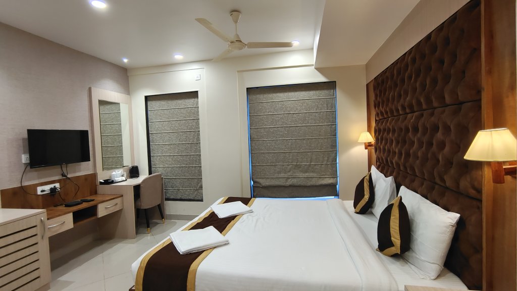 Luxe chambre The Panash Hotel & Banquets