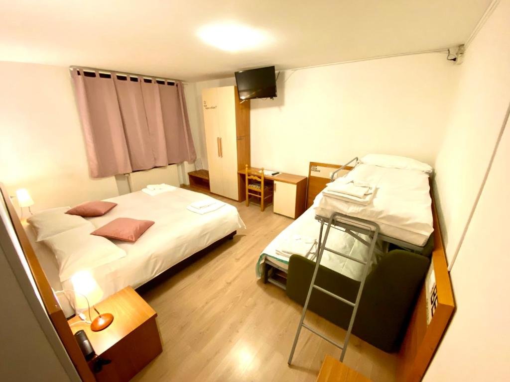 Standard Vierer Zimmer Hotel B&B Lorenzini Ski