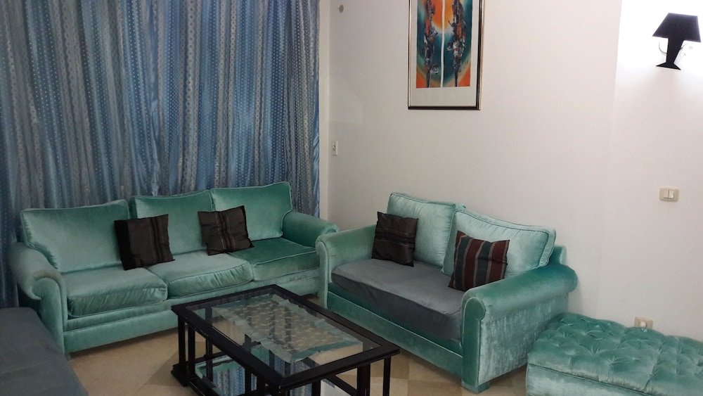 Apartamento Spacious Very Modern Apartment Richly Furnished
