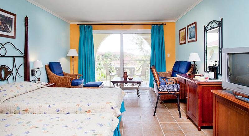 Deluxe Dreier Zimmer mit Balkon Memories Caribe Beach Resort