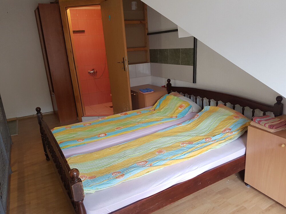 Cama en dormitorio compartido Dzajica Buk Rooms - Hostel