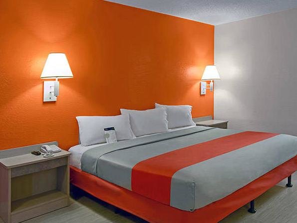 Кровать в общем номере Motel 6 Chicopee, MA - Springfield