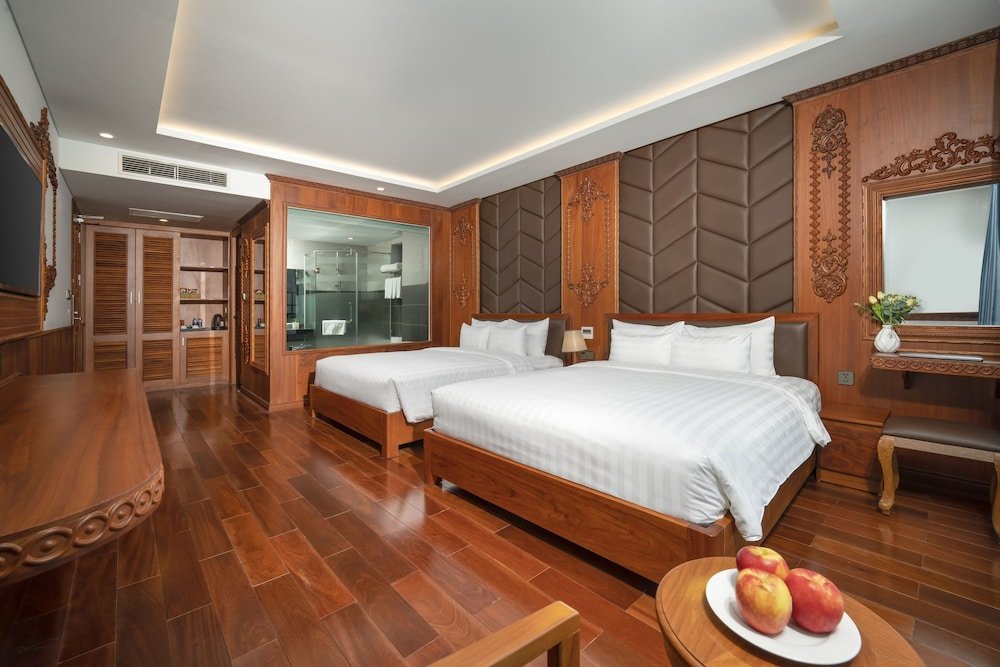 Четырёхместный семейный номер Standard Monalisa Luxury Hotel