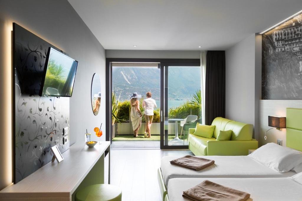 Двухместный номер Comfort с видом на озеро Hotel La Fiorita