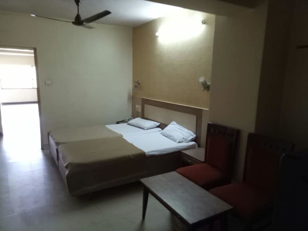 Двухместный номер Economy c 1 комнатой Hotel Suprabatha