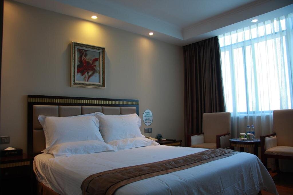 Люкс GreenTree Inn Guangdong Shantou Chengjiang Road Business Hotel