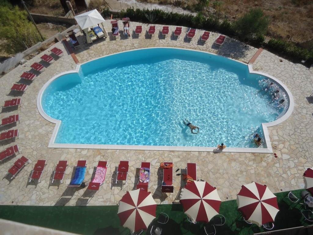 Habitación doble Estándar con vista a la piscina Grand Hotel Sofia