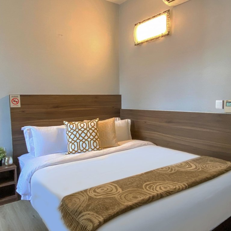 Standard Double room ST Signature Bugis Beach, SHORT OVERNIGHT, 12 Hours, check in 7PM or 9PM