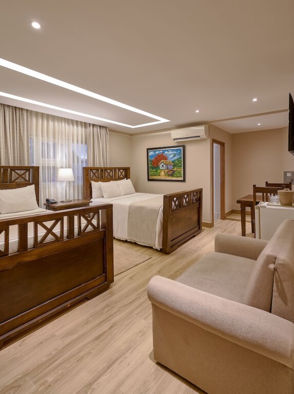 Standard quadruple chambre avec balcon Hotel Riazor