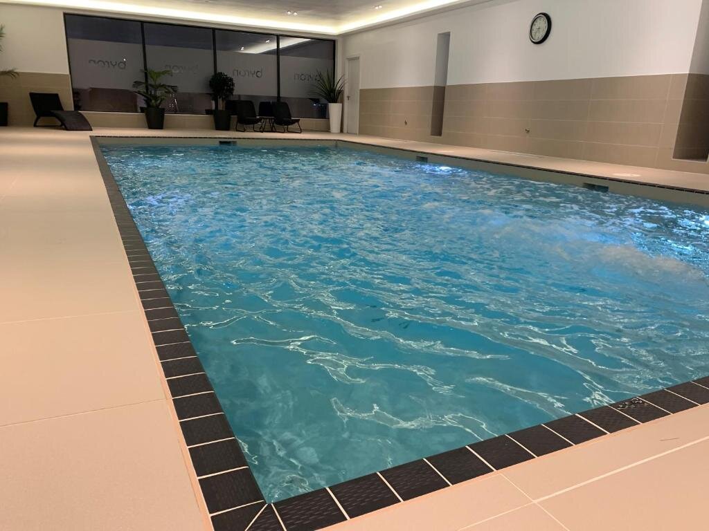 Apartment 1 Middlecombe - Indoor Pool and 4 minute walk to Woolacombe Beach
