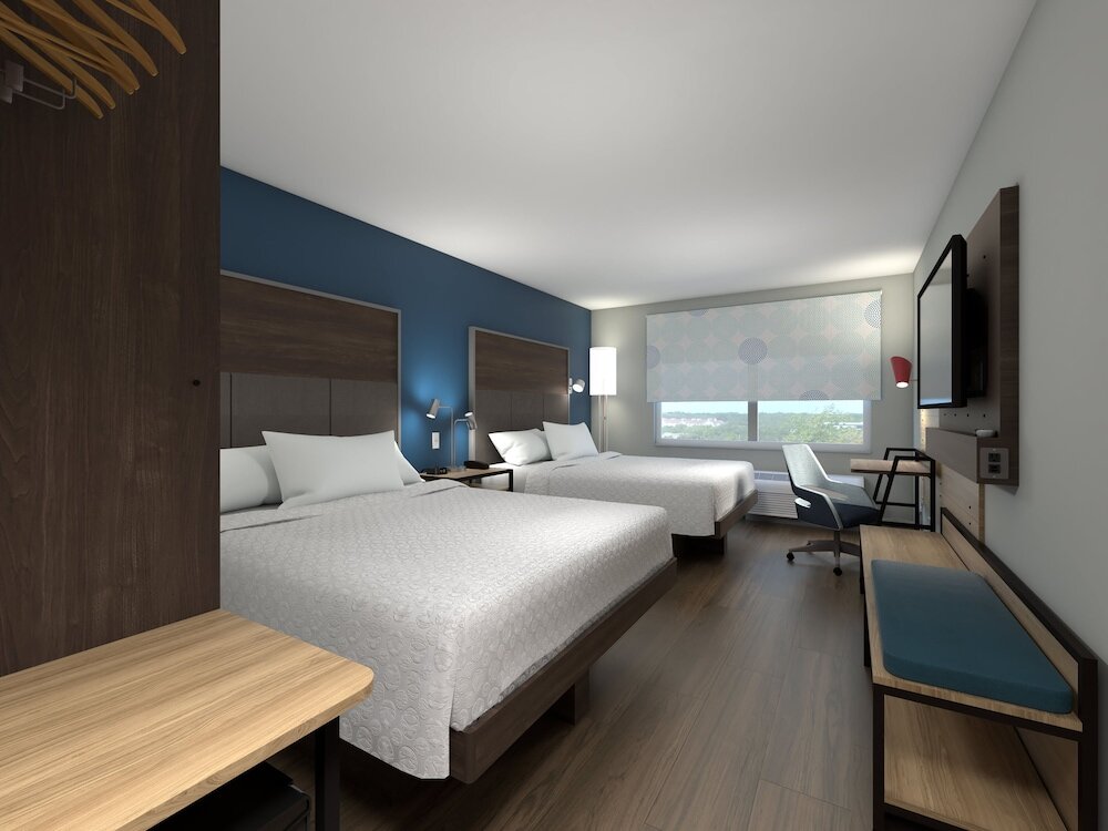 Standard Quadruple room Tru by Hilton Harrisonburg