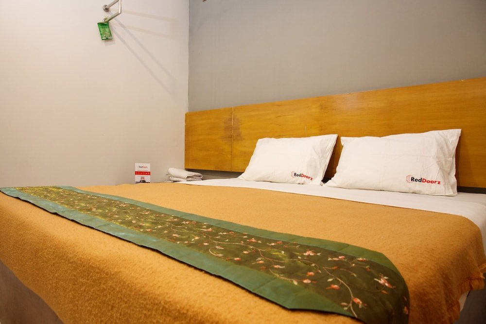 Standard Doppel Zimmer 1 Schlafzimmer RedDoorz near Juanda Airport T1