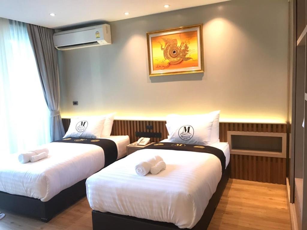 Deluxe Double room with balcony Montana Hotel Songkhla