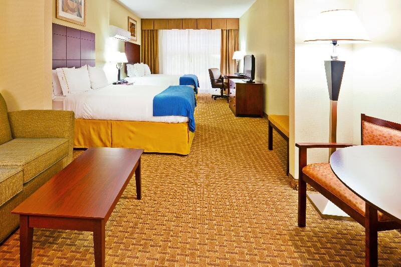 Номер Standard Holiday Inn Express Hotel & Suites-Magee, an IHG Hotel