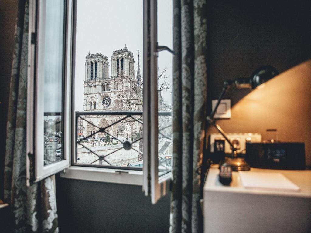 Двухместный номер Standard с красивым видом из окна Hotel Le Notre Dame Saint Michel