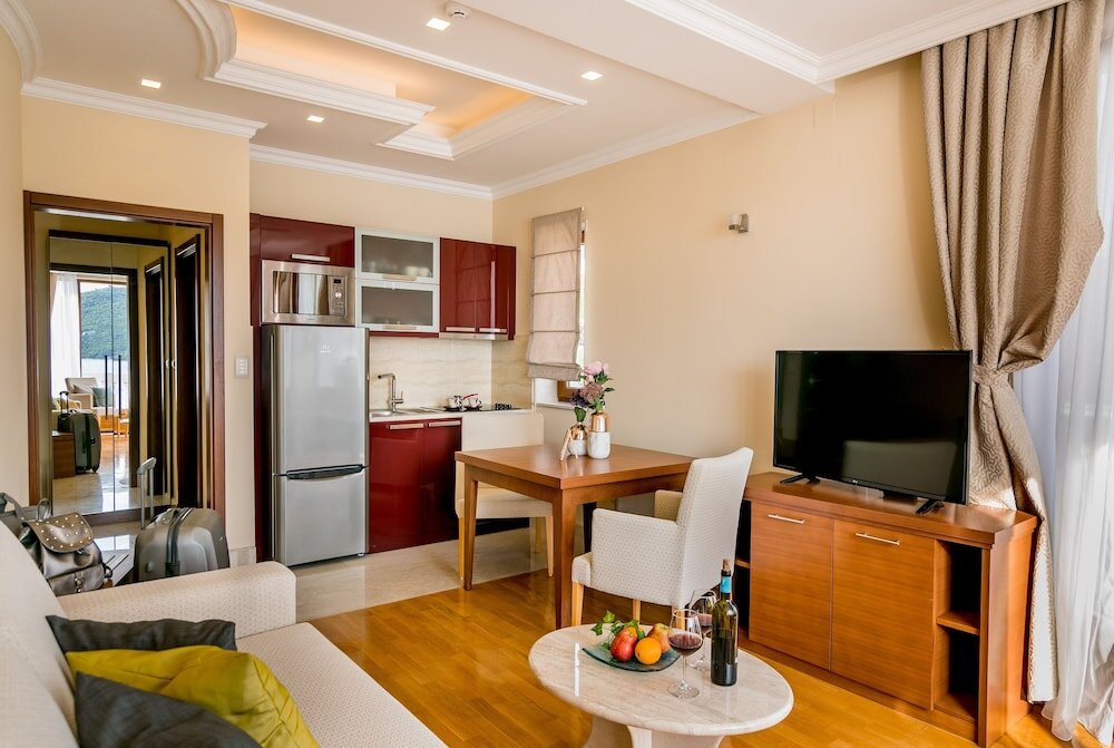 Deluxe Apartment Hedera Residences - Kumbor
