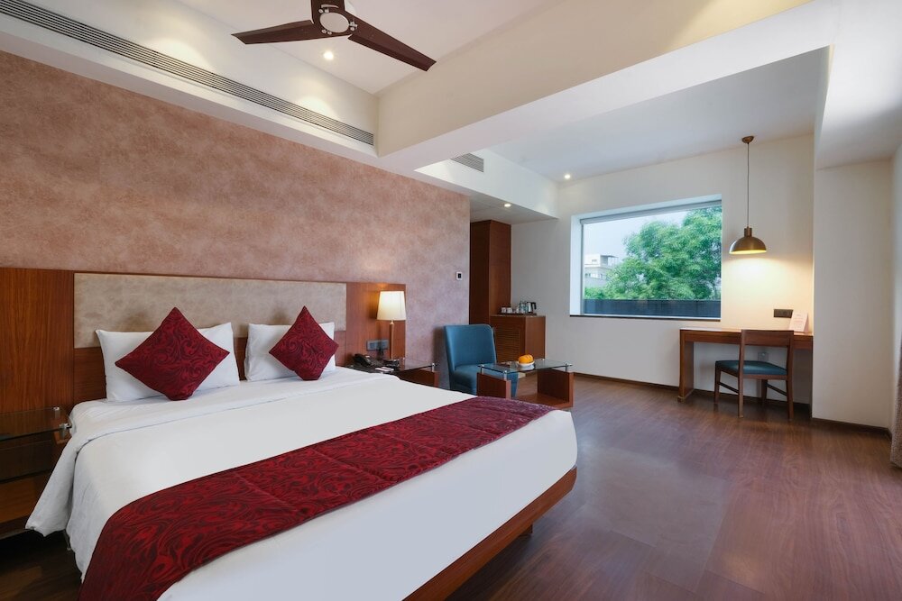 Двухместный люкс с видом на город 7 Apple Hotel - Viman Nagar Pune