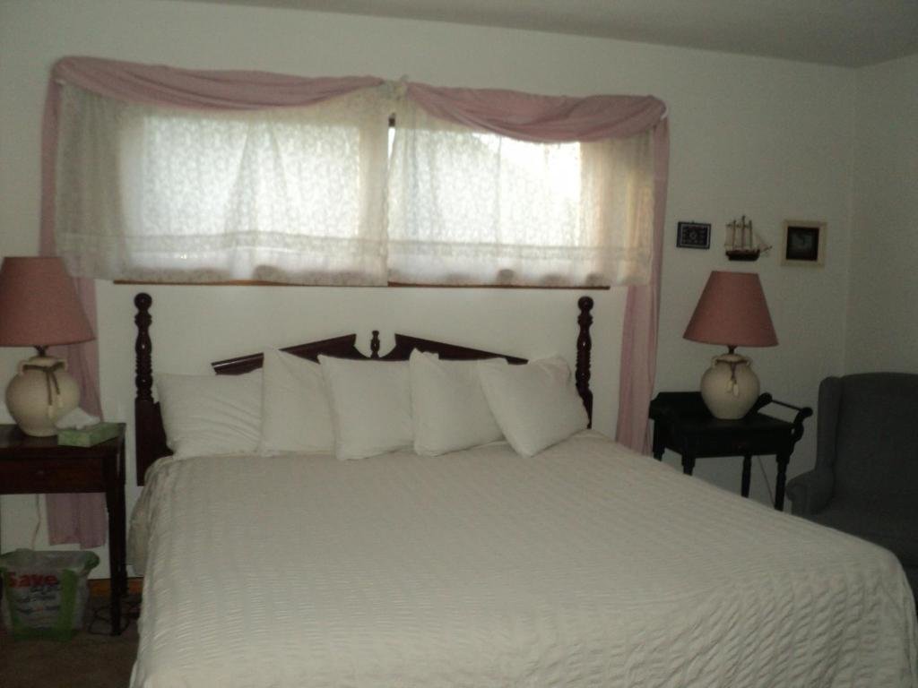 6 Bedrooms Cottage Harbor Haus Inn & Suites