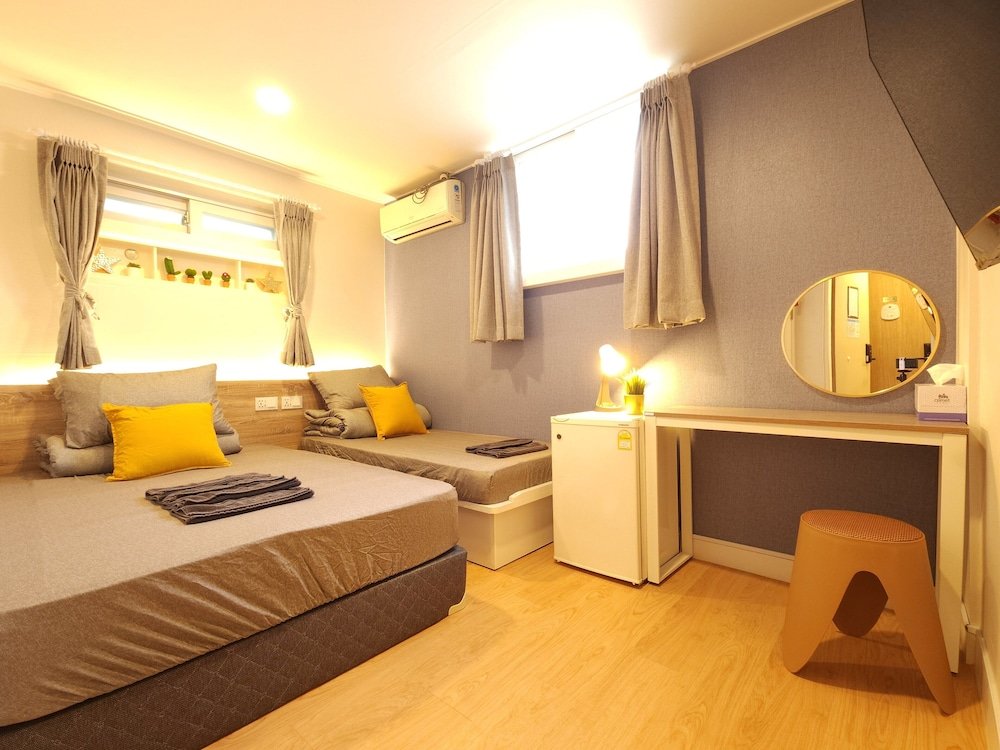 Standard Dreier Zimmer OYO Myeongdong 5 Lodge