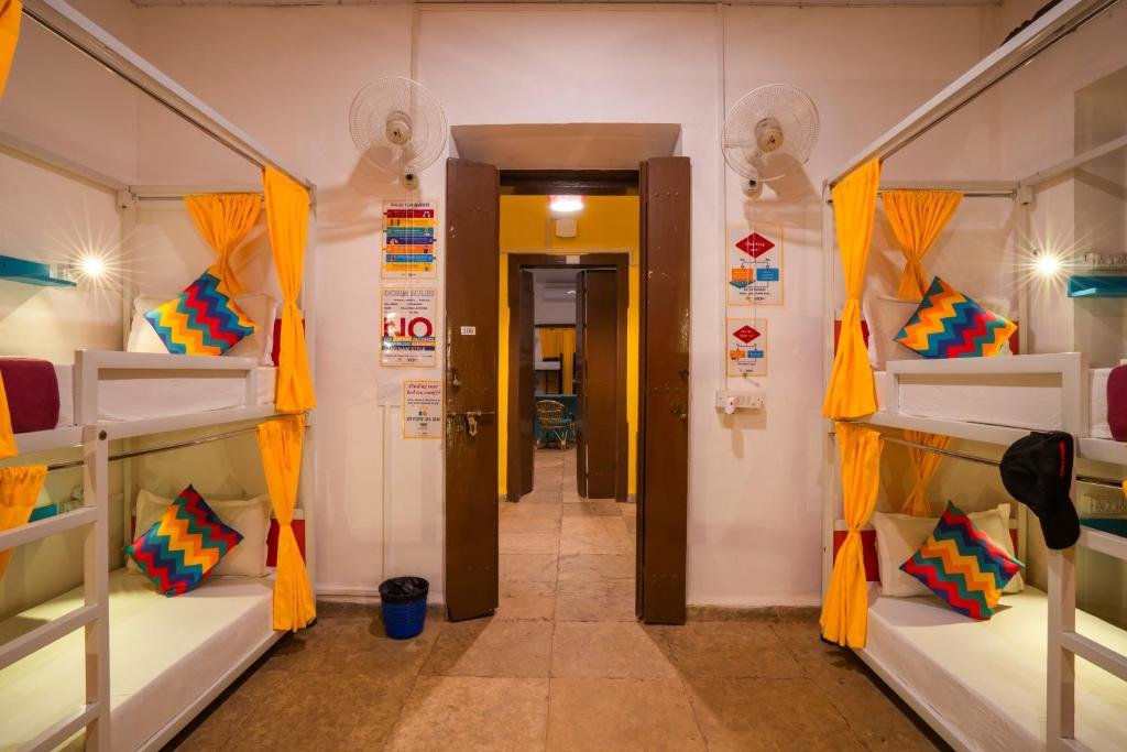 (camerata femminile) letto in camerata Gostops Goa, Calangute - Rooms & Dorms