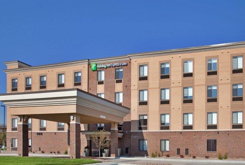 Люкс Holiday Inn Express & Suites - Lincoln Downtown , an IHG Hotel